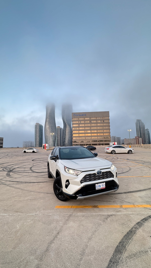 2021 Toyota RAV4 HYBRID XSE in Cars & Trucks in Mississauga / Peel Region - Image 4