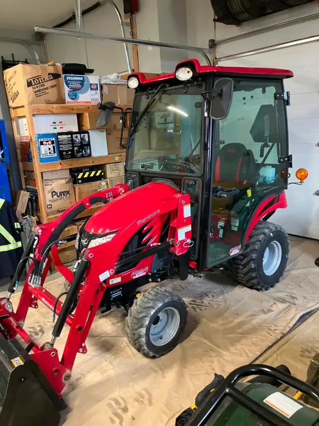 2023 Mahindra Emax 20s Heated Cab Very Low Hours | Farming Equipment ...