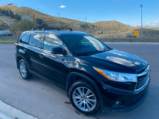 2016 Toyota Highlander XLE in Cars & Trucks in Calgary - Image 2