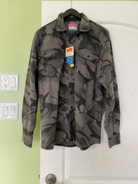 Brand new Wrangler Camouflage Shirt, Size L