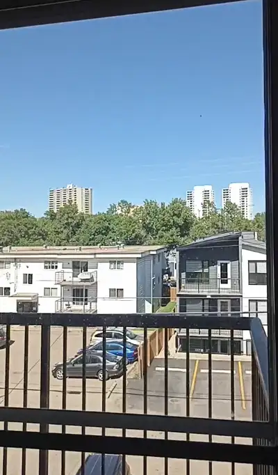 Sublet room, private entrance, whyte Avenue