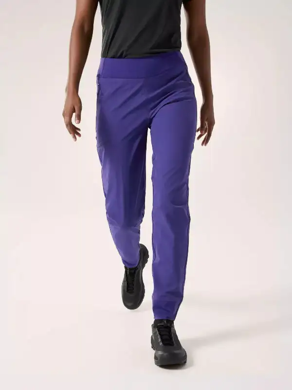 Arc'teryx Women's Pants Gamma Hybrid Colour: Soulsonic NEW (SEE in Women's - Tops & Outerwear in Markham / York Region - Image 3