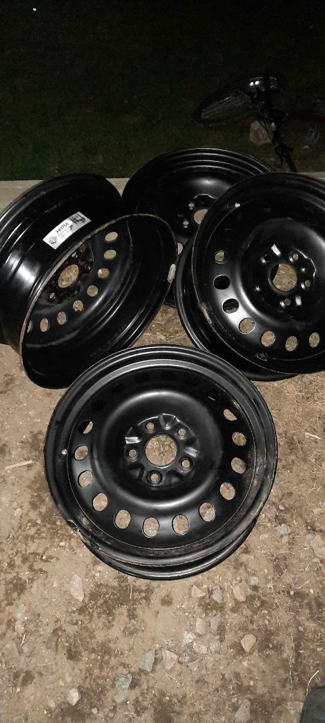 5×120×17 winter rims off a Chevy Equinox like new $150 obo in Tires & Rims in Petawawa - Image 3