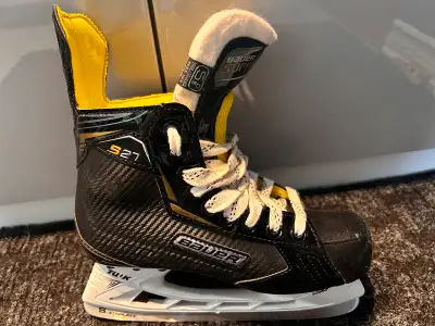 Hockey skate Bauer Supreme 5.5D, View more