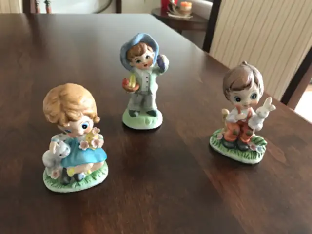 Figurines en porcelaine in Arts & Collectibles in Drummondville - Image 4