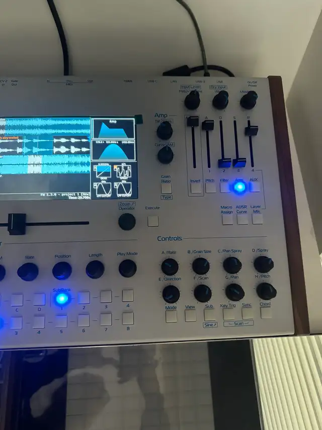 GR-MEGA mint condition  in Performance & DJ Equipment in Richmond - Image 3