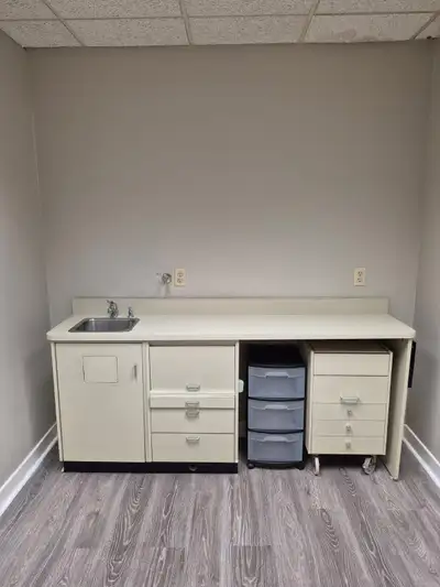 1 room for rent in a busy Wellness clinic. Clinic currently has a Chiropractor, Naturpath, and RMT....