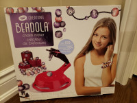 Beadola Charm Maker (Crayola)