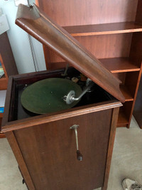 Columbia Grafonola - antique phonograph, floor model