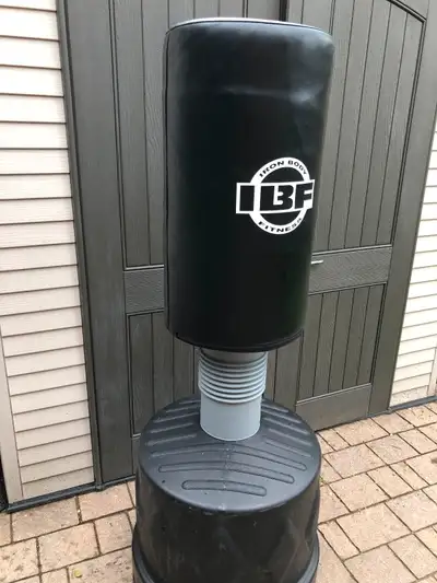 stand alone free stand adjustable height punching bag Like NEW, View more