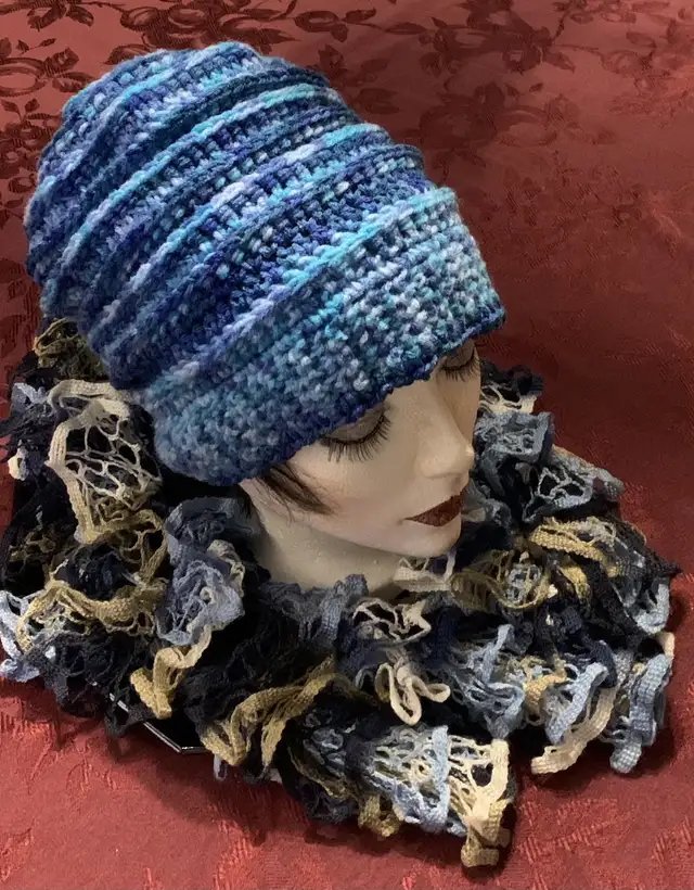 Crocheted (Slightly/Super) SLOUCHY HATS! Crafted by me! NEW! in Women's - Tops & Outerwear in Hamilton - Image 8