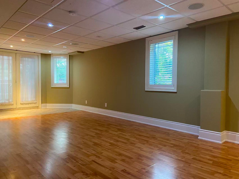 Bright 2-Bedroom Walkout Basement in Vaughan – 2 Parking 4