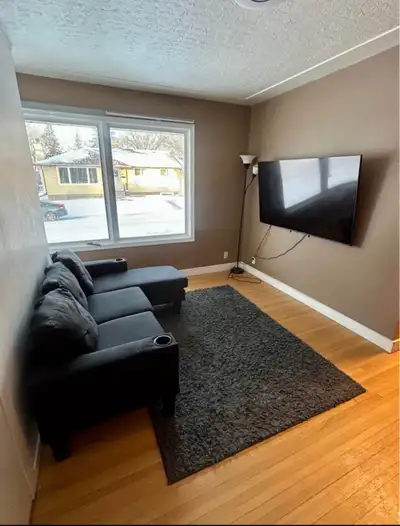 Newly renovated fully furnished 1 rooms available. Just bring your clothes and move in! 5 mins bus t...