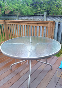 Patio Table - Beveled Glass - 48" Round - New Condition