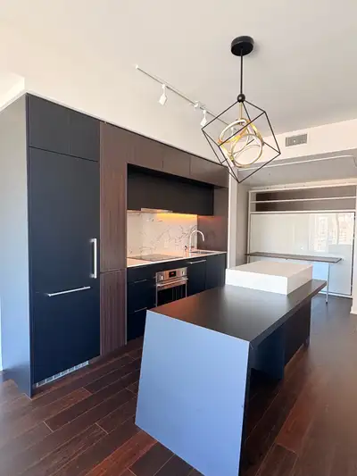 Grand 3 1/2 à louer  / Large 3 1/2 unit for rent