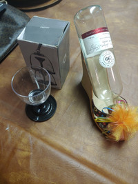 Wine bottle holder and glasses