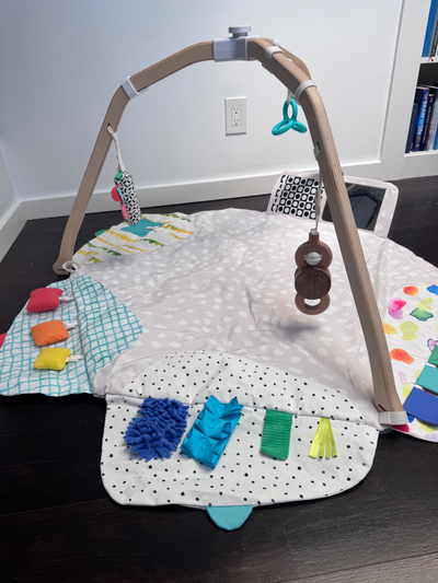 Comes with detachable play space cover (not on in picture). Provides high contrast pattern + transfo...