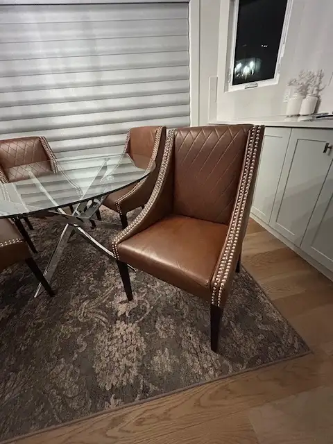 Table and Chairs62863734452993124