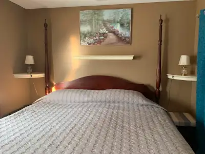 Seeking a clean, easygoing, older, semi-retired/retired male.