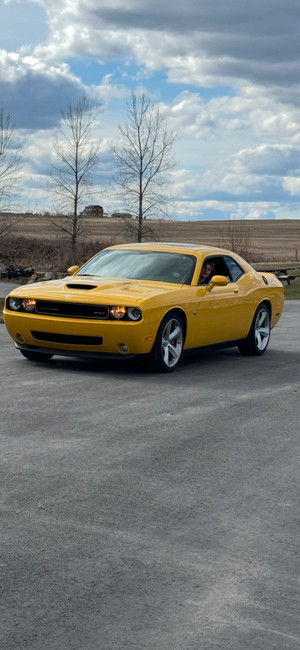 2010 Dodge Challenger SRT8