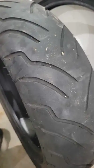 Dunlop American Elite motorcycle drive tire 180/65B16. 5/32 of tread remaining. Front Dunlop America...