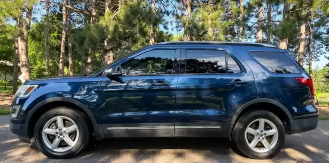 2017 Ford Explorer XLT 4X4 SUV 7 Passenger
