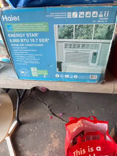 Get ready for the summer heat with this Haier 6,000 BTU window air conditioner! This unit is designe...