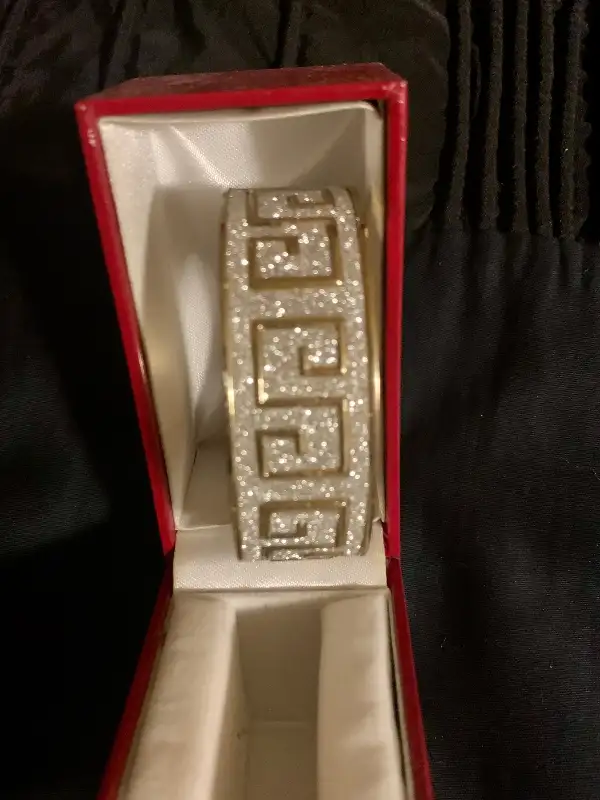 Unique Gold cuff