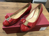 Good Deal! Salvatore Ferragamo Vara Bow Patent Leather Pumps