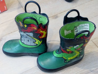 Toddler size 6 dragon and castle rubber boots