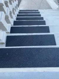 Rubber Exterior   Stair Treads