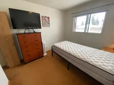 one room for rent