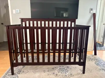 Crib for sale - 2-in-1 crib that converts to toddler bed - Adjustable to 3 heights - images of toddl...