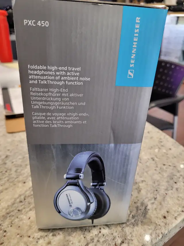 Sennheiser PXC 450 in Headphones in City of Montréal - Image 4