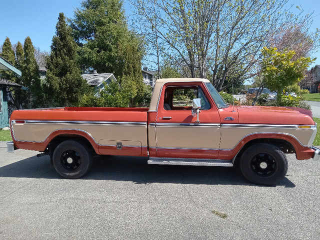 1977 Ford F250 pickup truck two tone 2wd in Cars & Trucks in Victoria - Image 4