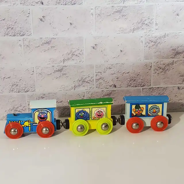 Vintage Sesame Street Wood Train Set with Extras in Toys & Games in Markham / York Region - Image 5