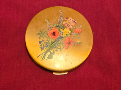 VINTAGE POWDER COMPACT AND MIRROR WITH “UNIQUE “FLORAL DESIGN, View more