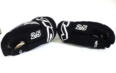 Vic 2.5 HOCKEY GLOVES 13" Goalie Ice Rink, View more