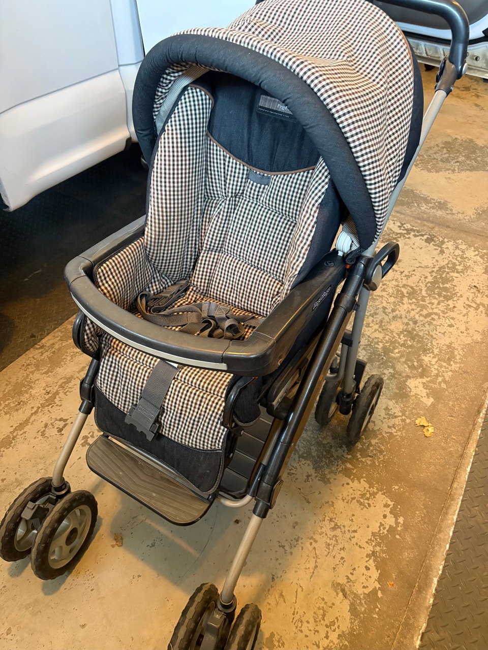 Free stroller and car booster seats with no expiry | Free Stuff ...