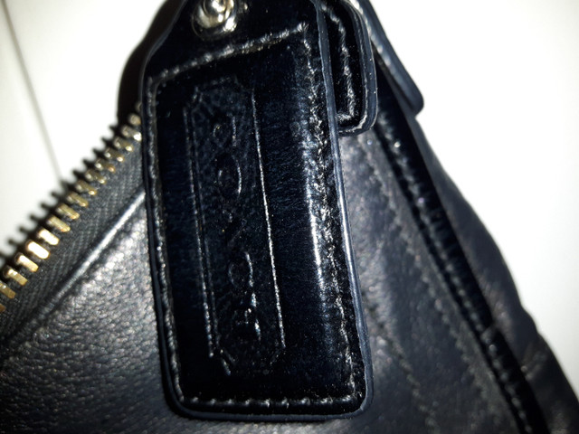 Authentic  Black Coach Purse in Women's - Bags & Wallets in City of Toronto - Image 4