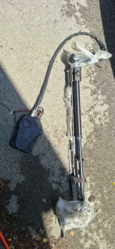 Brand new old stock MinnKota bow mount trolling motor, has never seen water, plastic and tags are st...