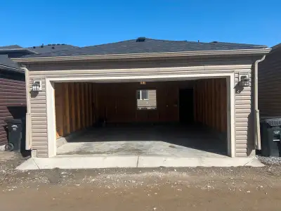 Hi We are looking to rent our garage In cornerstone area 20/22 No heat Storage or parking only or le...