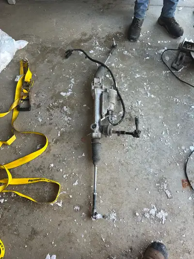 Selling the electronic steering rack and pinion off of 2023 Dodge charger scat pack part number (685...