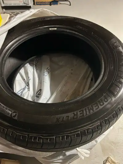 Set of 4 Fits 2021 Toyota highlander or similar. Size 235/65/R18 Tread depth 6/32