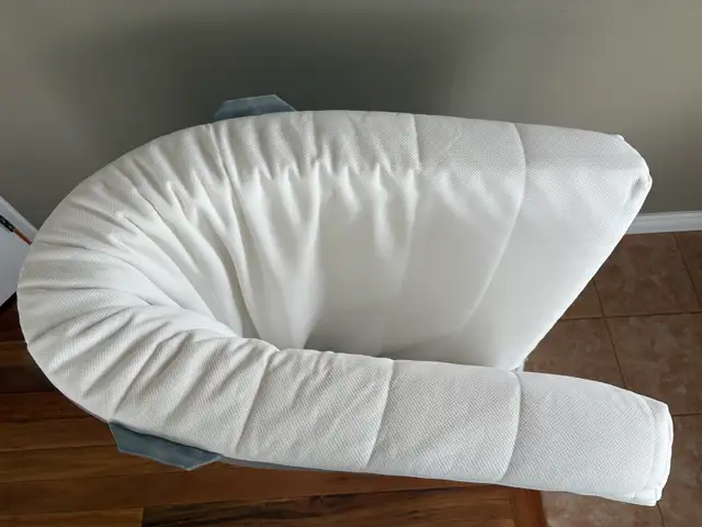 IKEA’s Åsvang Single / Twin Mattress Topper  in Bedding in Peterborough - Image 3