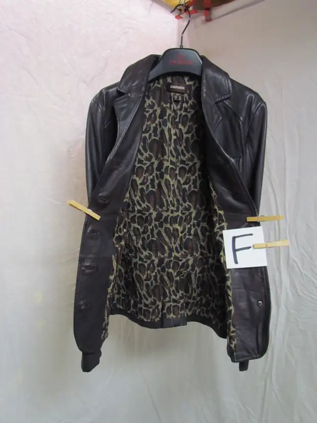 Leather jackets - Danier in Women's - Tops & Outerwear in Kitchener / Waterloo - Image 9