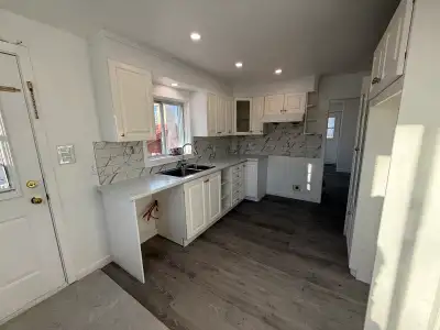 Petit 4½ à rivière des prairies près du lac Gouin. Situé au 2e étage d’un duplex. Fraîchement rénové...