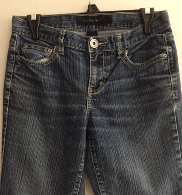 Calvin Klein Bootcut Denim Blue Jeans Women's Size 4 in Women's - Bottoms in Markham / York Region - Image 2