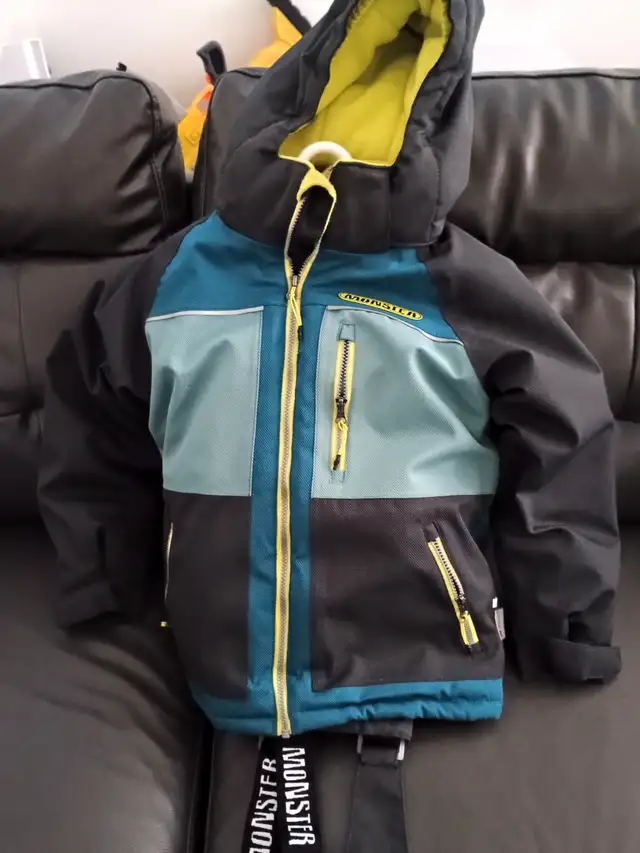 Monster Ski Suit size 8 in Kids & Youth in Calgary - Image 2
