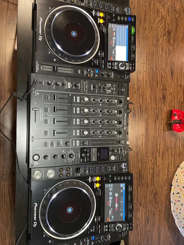 Cdj2000NXS2 & DJM900NXS2 for sale  in Performance & DJ Equipment in Markham / York Region - Image 3